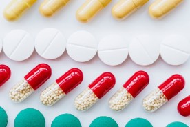 capsule de diferite culori 